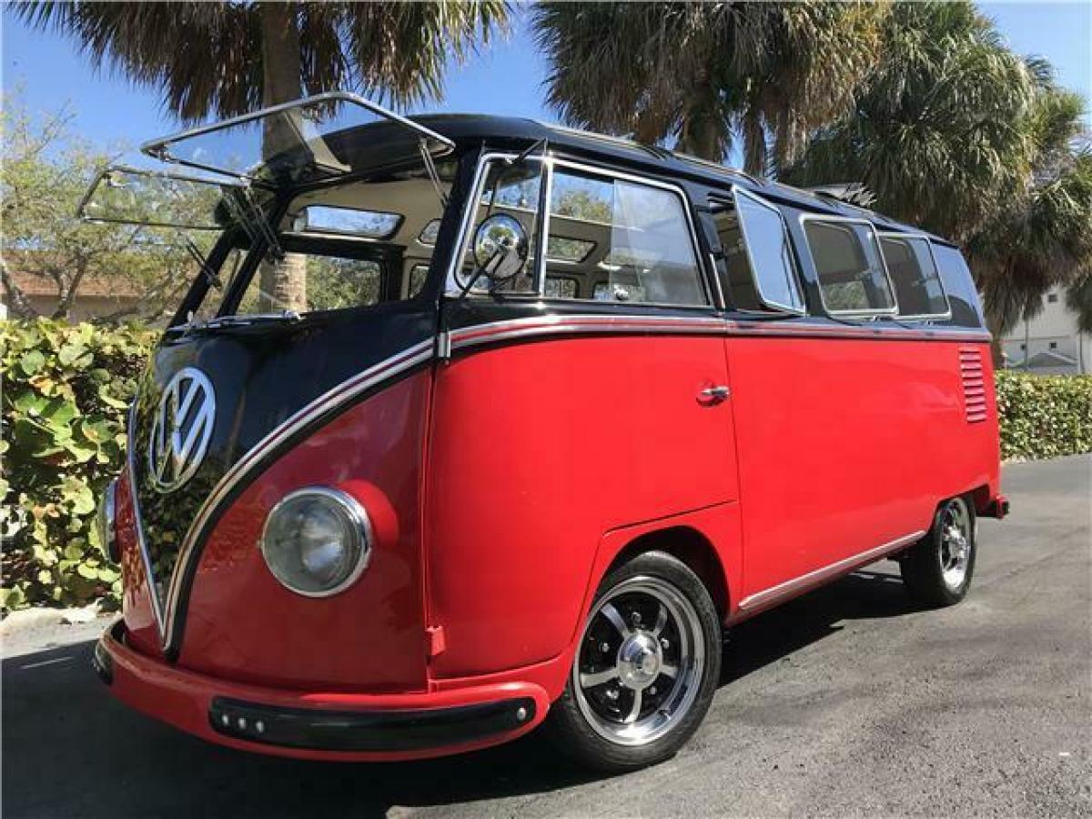 1961 Volkswagen Vanagon Split Window Deluxe w/ Sunroof, Red/Black 1.5 Manual 1961 Volkswagen Bus/Vanagon Deluxe
