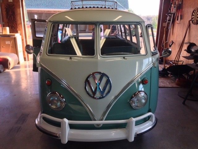 1961 Volkswagon Bus 1961 Volkswagen Bus/Vanagon Deluxe