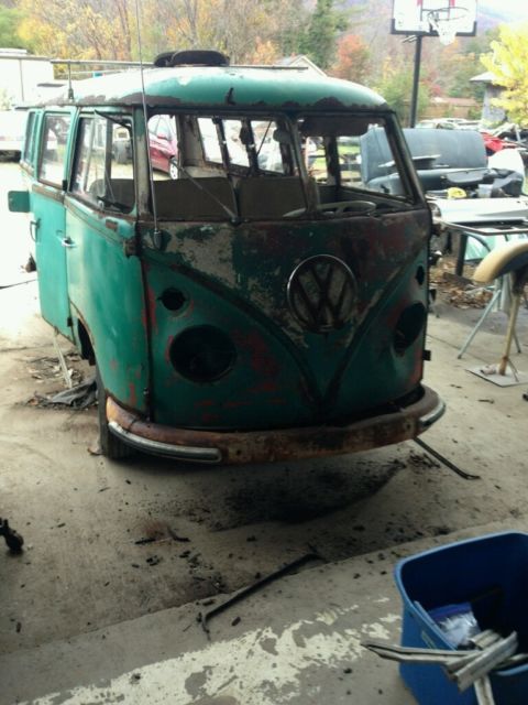 1961 Volkswagen Bus/Vanagon 13 window - photo 2