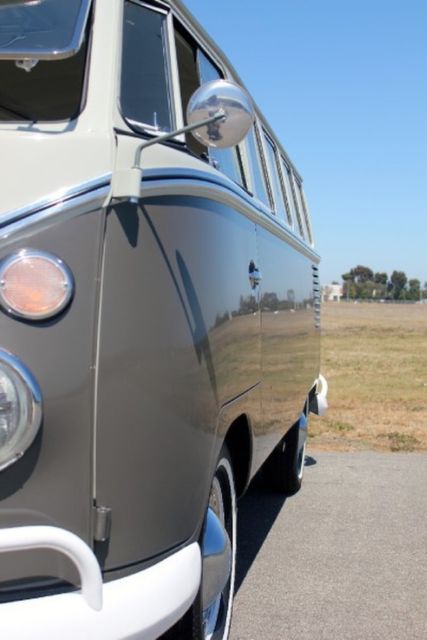 1961 Volkswagen Bus/Vanagon 23 Window - photo 12