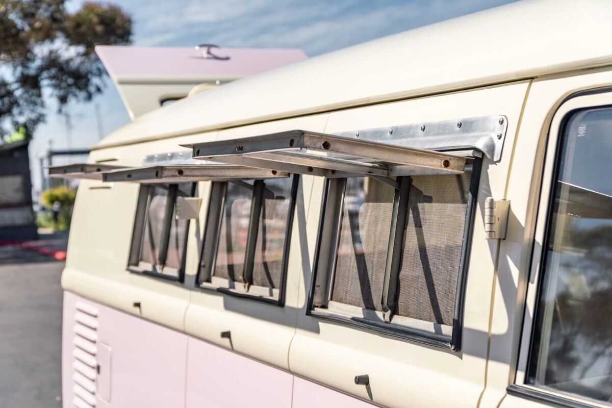 1961 Volkswagen Bus/Vanagon - photo 10