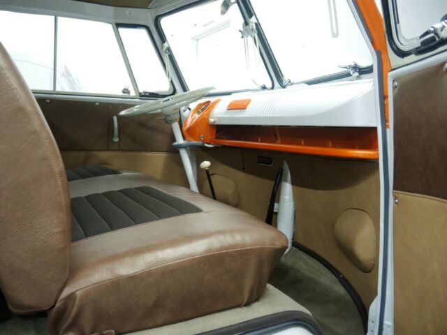 1961 Volkswagen Bus/Vanagon - photo 6