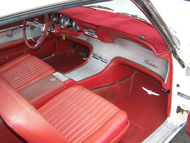 1961 Ford Thunderbird - photo 2