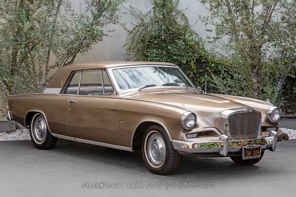 1962 Studebaker Gran Turismo Hawk 4-Speed