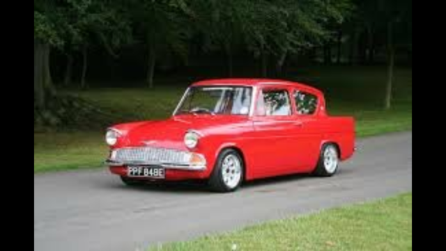 1962 Ford Anglia 105e - photo 4