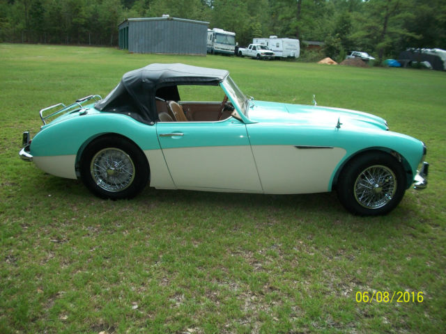 1962 Austin Healey 3000 Convertible - photo 2