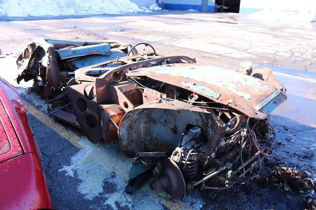 1962 Austin Healey 3000 MK2 Restoration or Parts Vehicle - photo 4