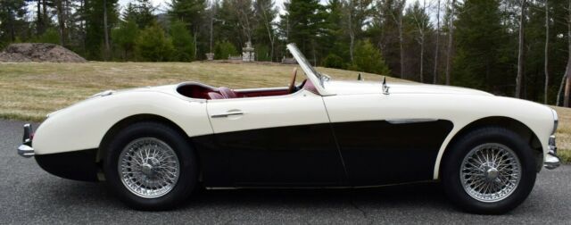 1962 Austin Healey 3000 MK2 BN7 Two Seater - photo 3