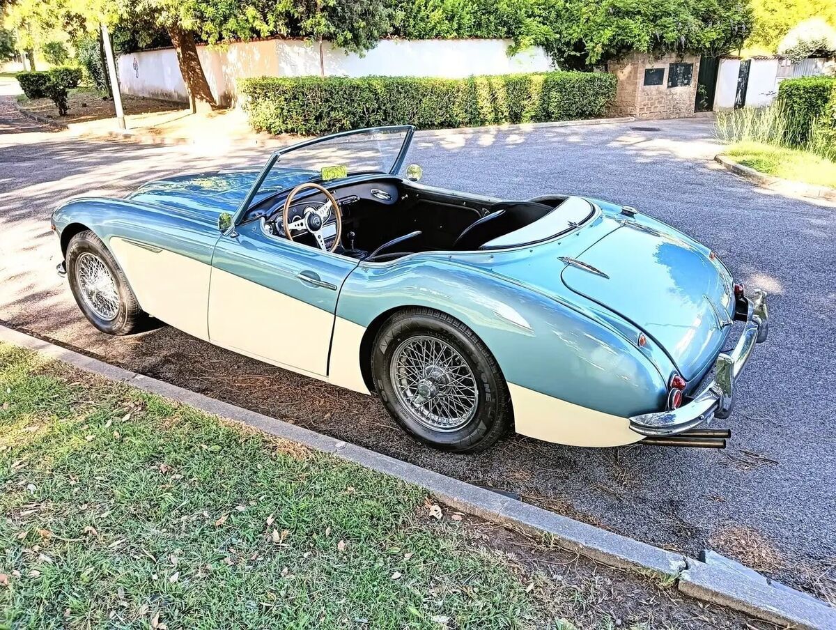 1962 Austin Healey 3000 1962 Austin-Healey,3000 MK2 BT7 2+2, 3,107 MILES - photo 4