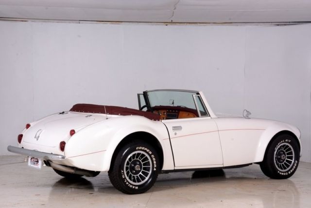 1962 Austin Healey Convertible -- - photo 4