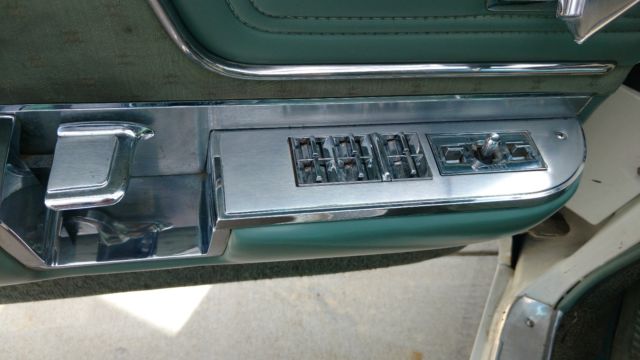 1962 Cadillac DeVille 2 Door Hard Top Coupe - photo 12