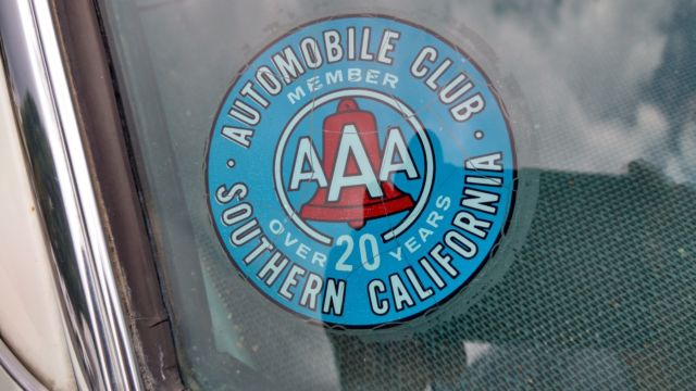 1962 Cadillac DeVille 2 Door Hard Top Coupe - photo 9