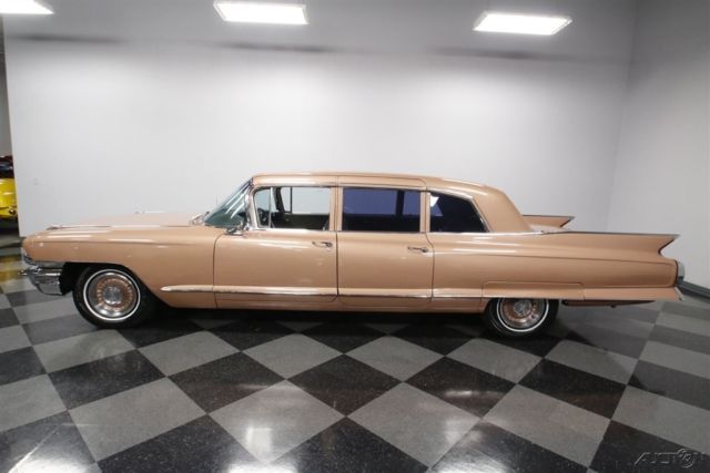 1962 Cadillac Fleetwood 75 Sedan - photo 2