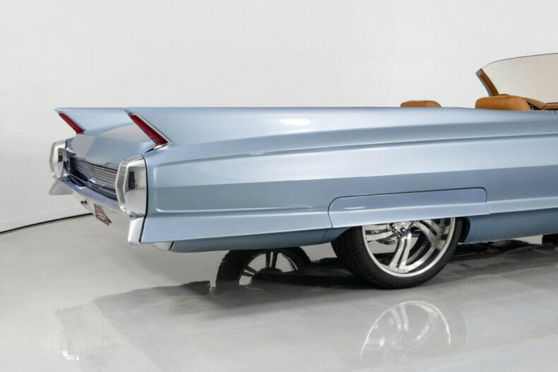 1962 Cadillac Series 62 Custom Roadster - photo 11