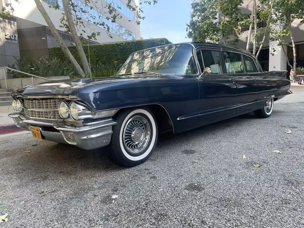 1962 Cadillac Fleetwood RESTORED 1962 CADILLAC SERIES 75 FLEETWOOD LIMOUSINE