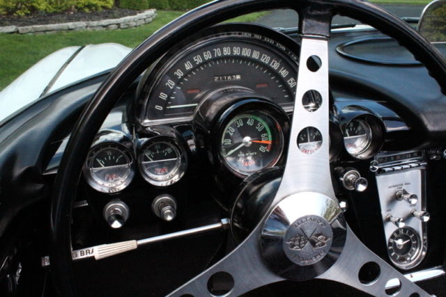 1962 Chevrolet Corvette 340 hp, 327 Ci, 340 hp, V-8 1962 Chevrolet Corvette