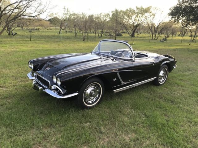1962 Chevrolet Corvette 62 roadster 327 340 hp 4 speed hardtop nice driver