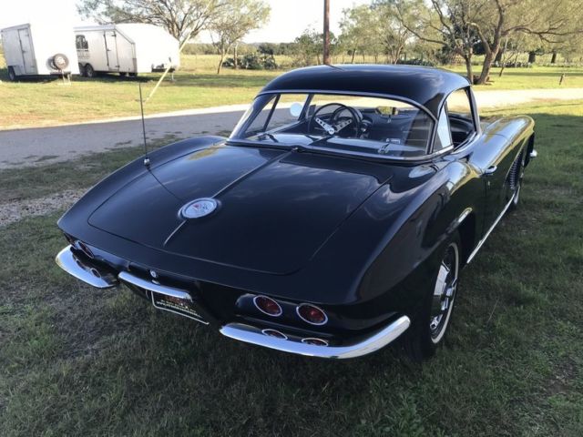 1962 Chevrolet Corvette 62 roadster 327 340 hp 4 speed hardtop nice driver - photo 4