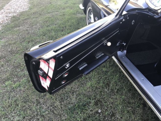 1962 Chevrolet Corvette 62 roadster 327 340 hp 4 speed hardtop nice driver - photo 8