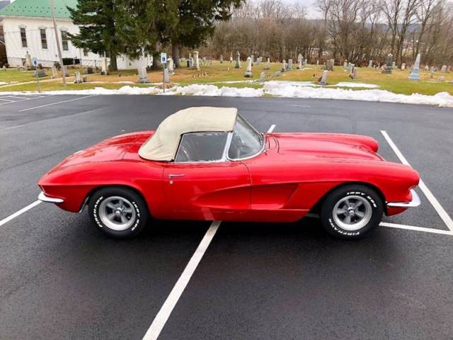 1962 Chevrolet Corvette 70sCustomW/CandyAppleMetallicPaint*4spd*GreatDrive - photo 5