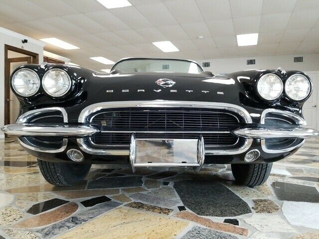 1962 Chevrolet Corvette CONVERTIBLE~ FRAME OFF RESTORATION~ NOM 327~4 SPEE - photo 6
