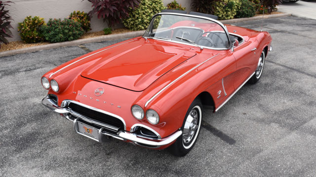 1962 Chevrolet Corvette Convertible 2-Door - photo 8