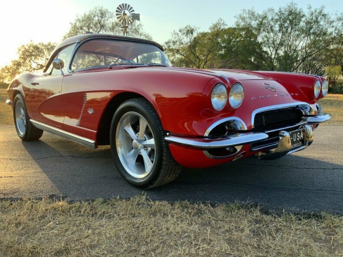 1962 Chevrolet Corvette Restomod Pwr 4 wheel disc fuel injected 425 hp str - photo 10