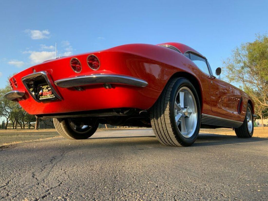 1962 Chevrolet Corvette Restomod Pwr 4 wheel disc fuel injected 425 hp str - photo 8