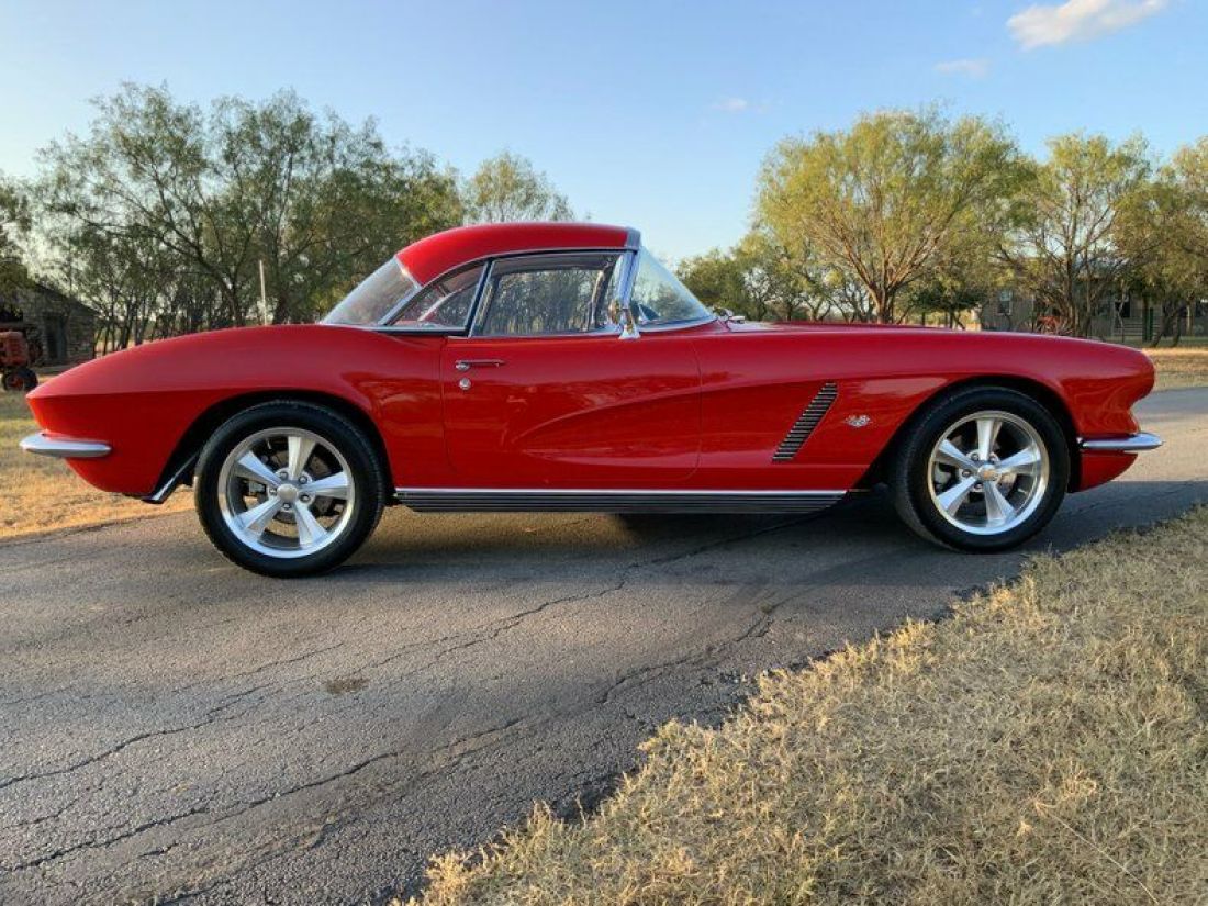1962 Chevrolet Corvette Restomod Pwr 4 wheel disc fuel injected 425 hp str - photo 9
