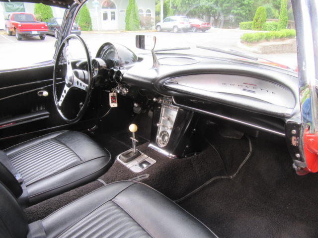 1962 Chevrolet Corvette Roadster 327 c.i. 360 h.p. Fuel Injected - photo 12