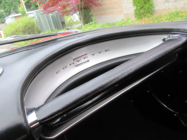 1962 Chevrolet Corvette Roadster 327 c.i. 360 h.p. Fuel Injected - photo 13