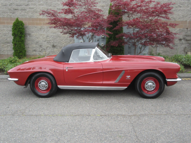 1962 Chevrolet Corvette Roadster 327 c.i. 360 h.p. Fuel Injected - photo 2