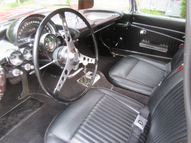 1962 Chevrolet Corvette Roadster 327 c.i. 360 h.p. Fuel Injected - photo 9