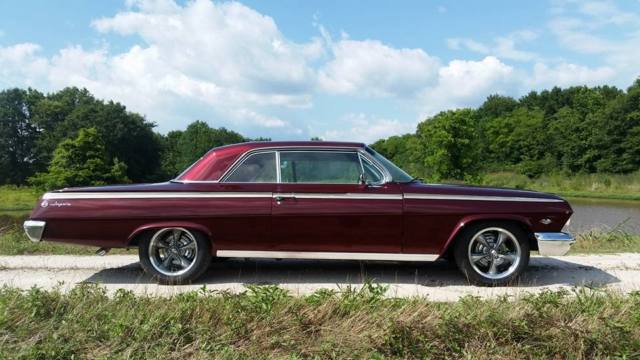 1962 Chevrolet Impala 327 2 speed powerglide ss trim, very clean car 1962 Chevrolet Impala SS