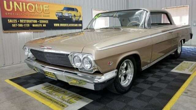 1962 Chevrolet Impala Anniversary Gold! Cold AC 350 V8 TRADES? 1962 Chevrolet Impala