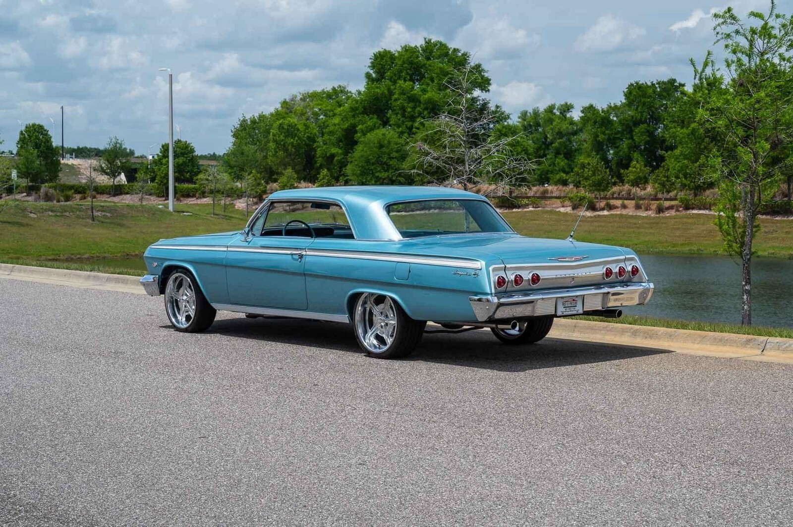 1962 Chevrolet Impala Frame-Off Restored, New Crate V8 LS3 - photo 4