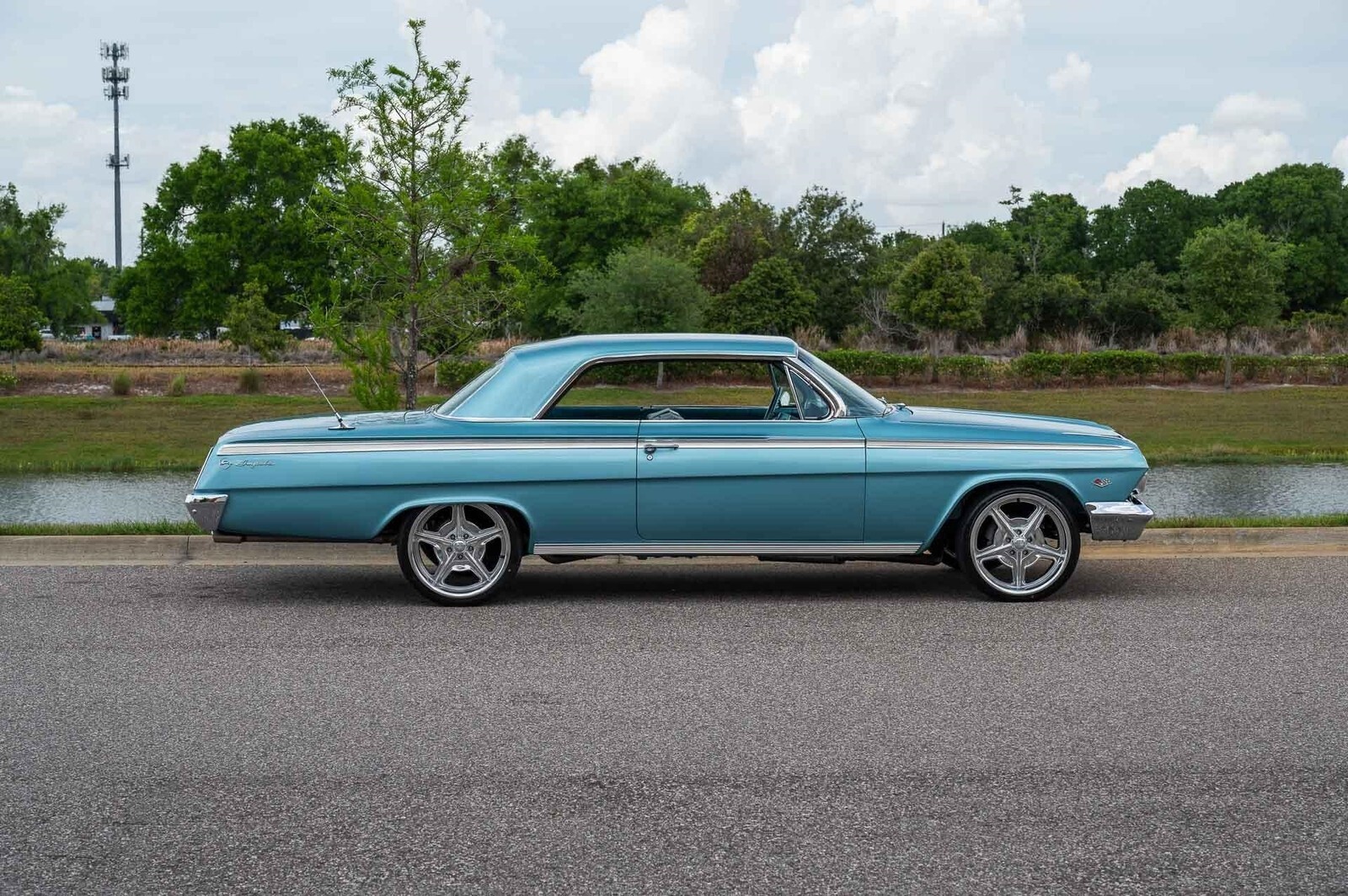 1962 Chevrolet Impala Frame-Off Restored, New Crate V8 LS3 - photo 7