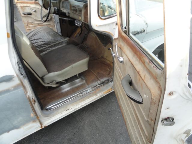 1962 Chevrolet Suburban - photo 13