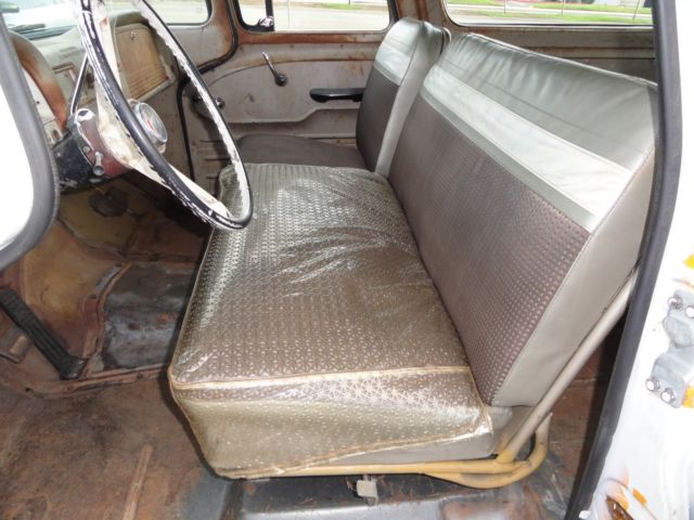 1962 Chevrolet Suburban - photo 9