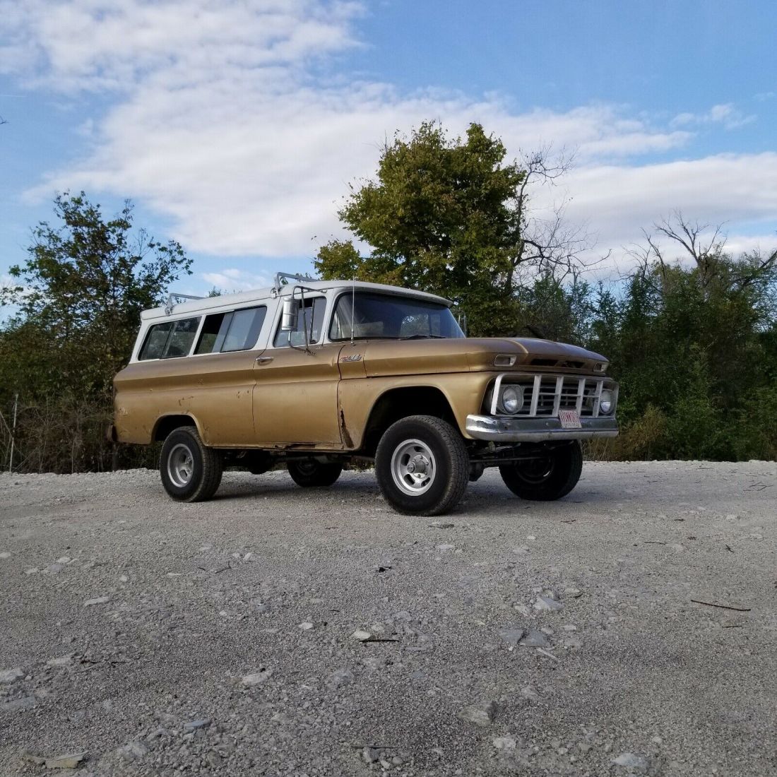1962 Chevrolet Suburban - photo 2