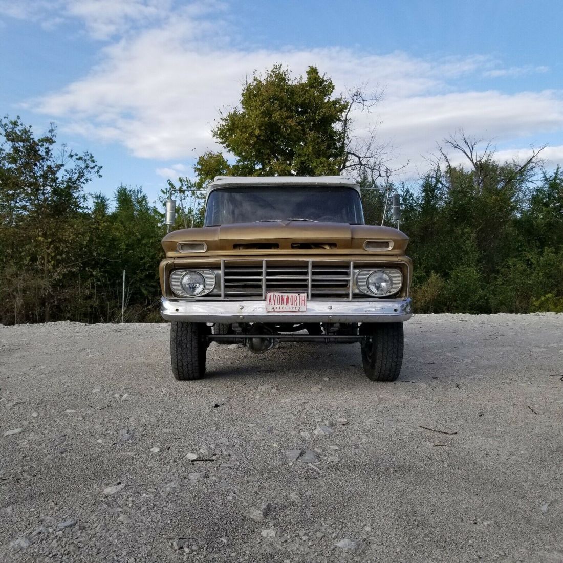 1962 Chevrolet Suburban - photo 3