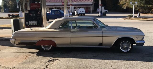 1962 Chevy Impala 2dr, 283 mtr , power glide trans all original. New carburetor 1962 Chevrolet Impala