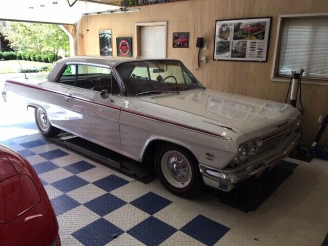 1962 Chevrolet Impala sport coupe - photo 2