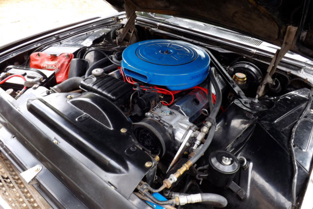 1962 CLASSIC THUNDERBIRD COUPE (LOW RESERVE) 1962 Ford Thunderbird