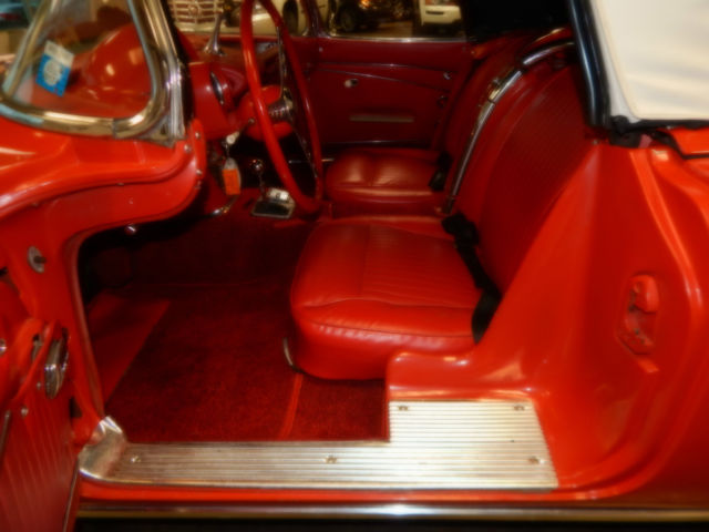1962 Chevrolet Corvette Convertible - photo 10