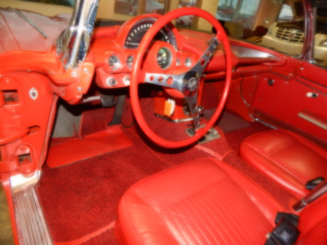 1962 Chevrolet Corvette Convertible - photo 11