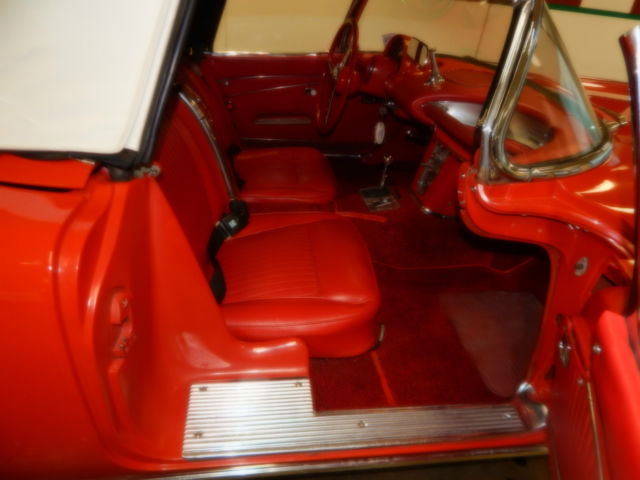 1962 Chevrolet Corvette Convertible - photo 12