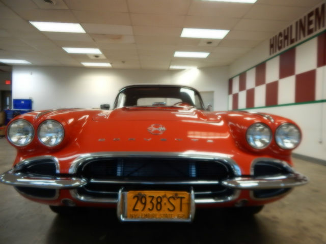 1962 Chevrolet Corvette Convertible - photo 3