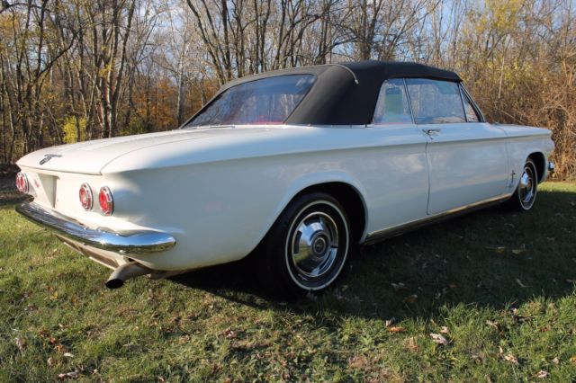 1962 Chevrolet Corvair Spyder - photo 2