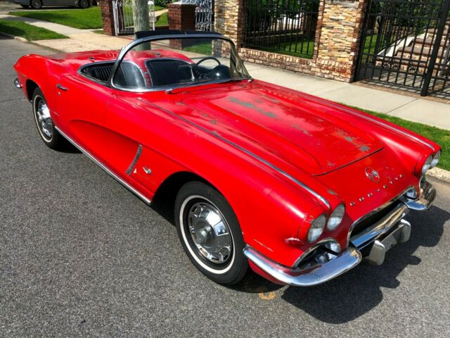 1962 Chevrolet Corvette 327 / 4speed * NO RESERVE * Survivor Paint - photo 8